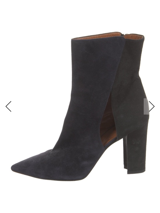 Aquatalia Shoes - Aquatalia Suede Ankle Boots. Black - size 9 - 4” heel. Great preowned condition